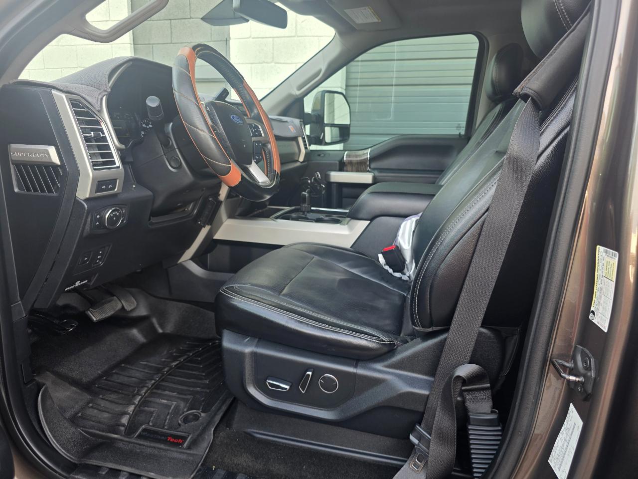 Ford F-250 SD Lariat Crew Cab 4WD 2017