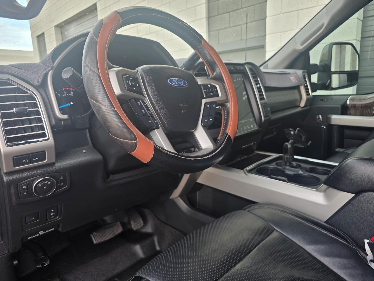 Ford F-250 SD Lariat Crew Cab 4WD 2017