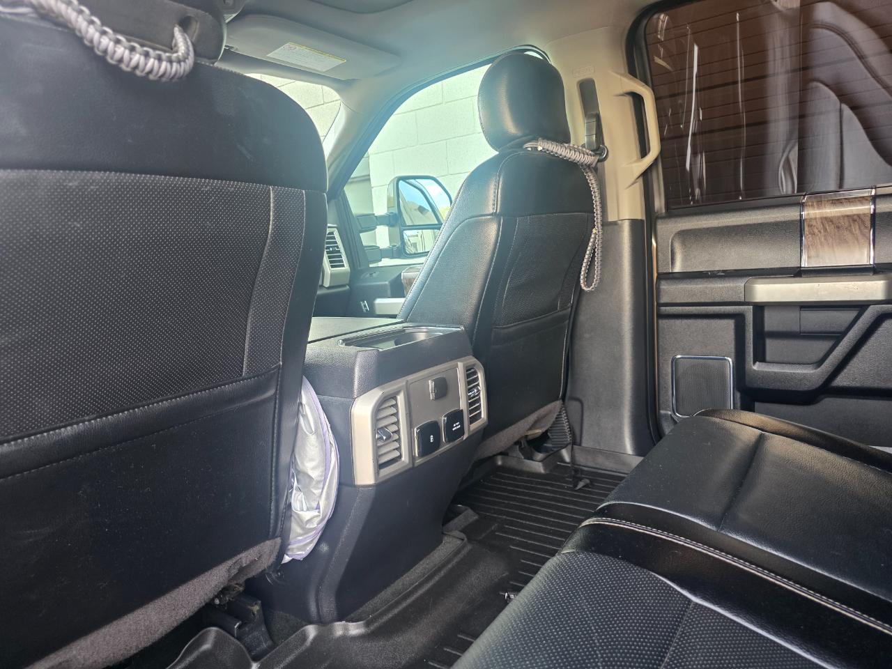 Ford F-250 SD Lariat Crew Cab 4WD 2017