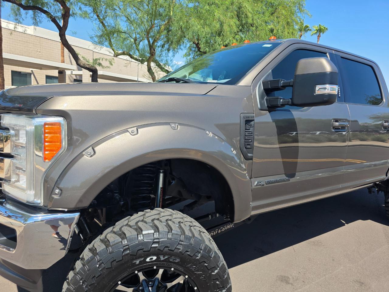 Ford F-250 SD Lariat Crew Cab 4WD 2017