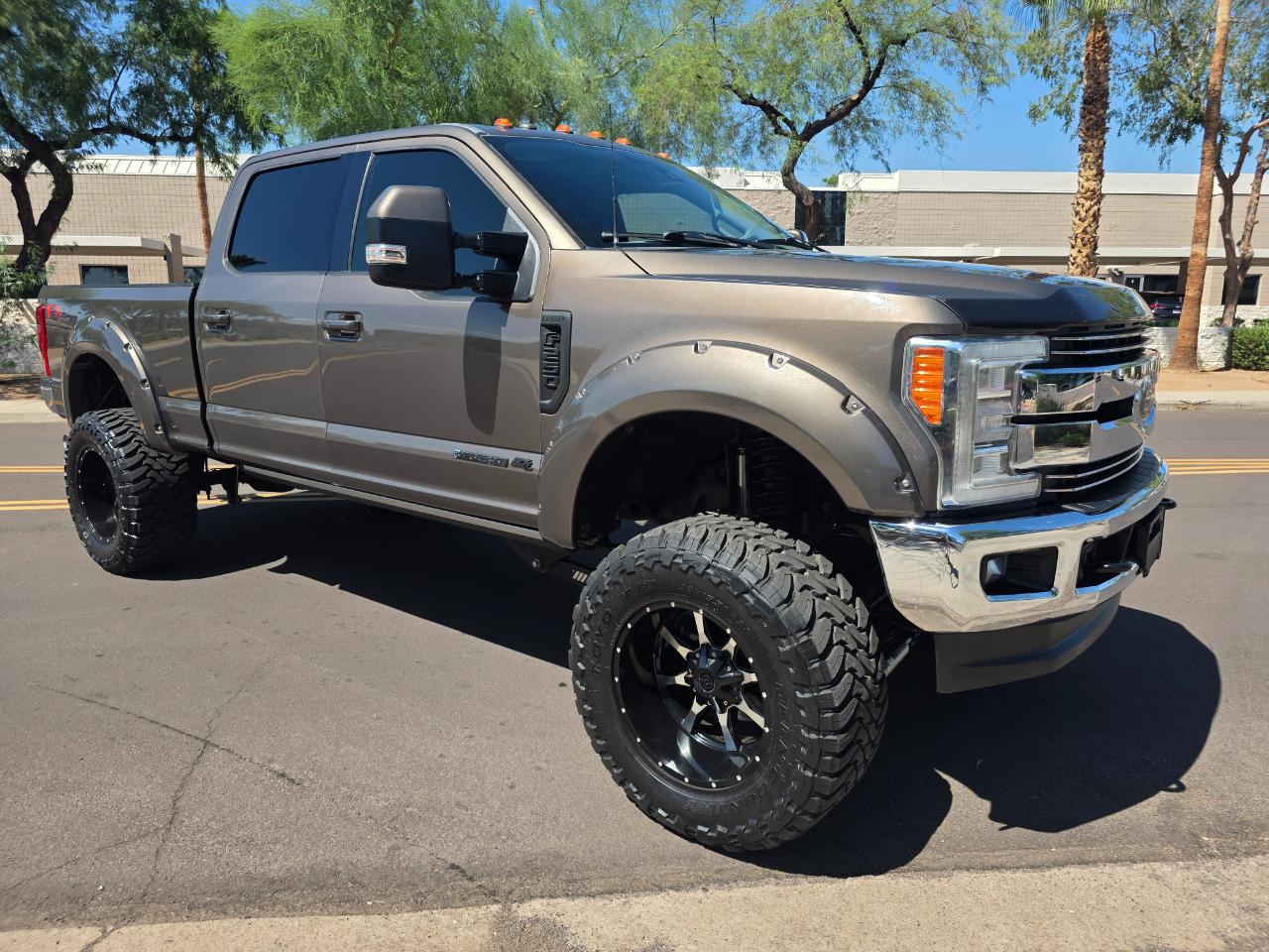 Ford F-250 SD Lariat Crew Cab 4WD 2017