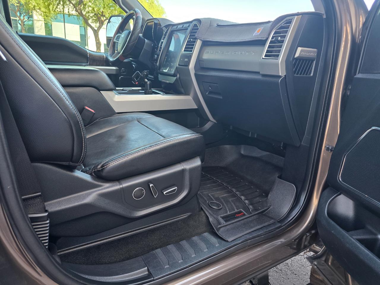 Ford F-250 SD Lariat Crew Cab 4WD 2017