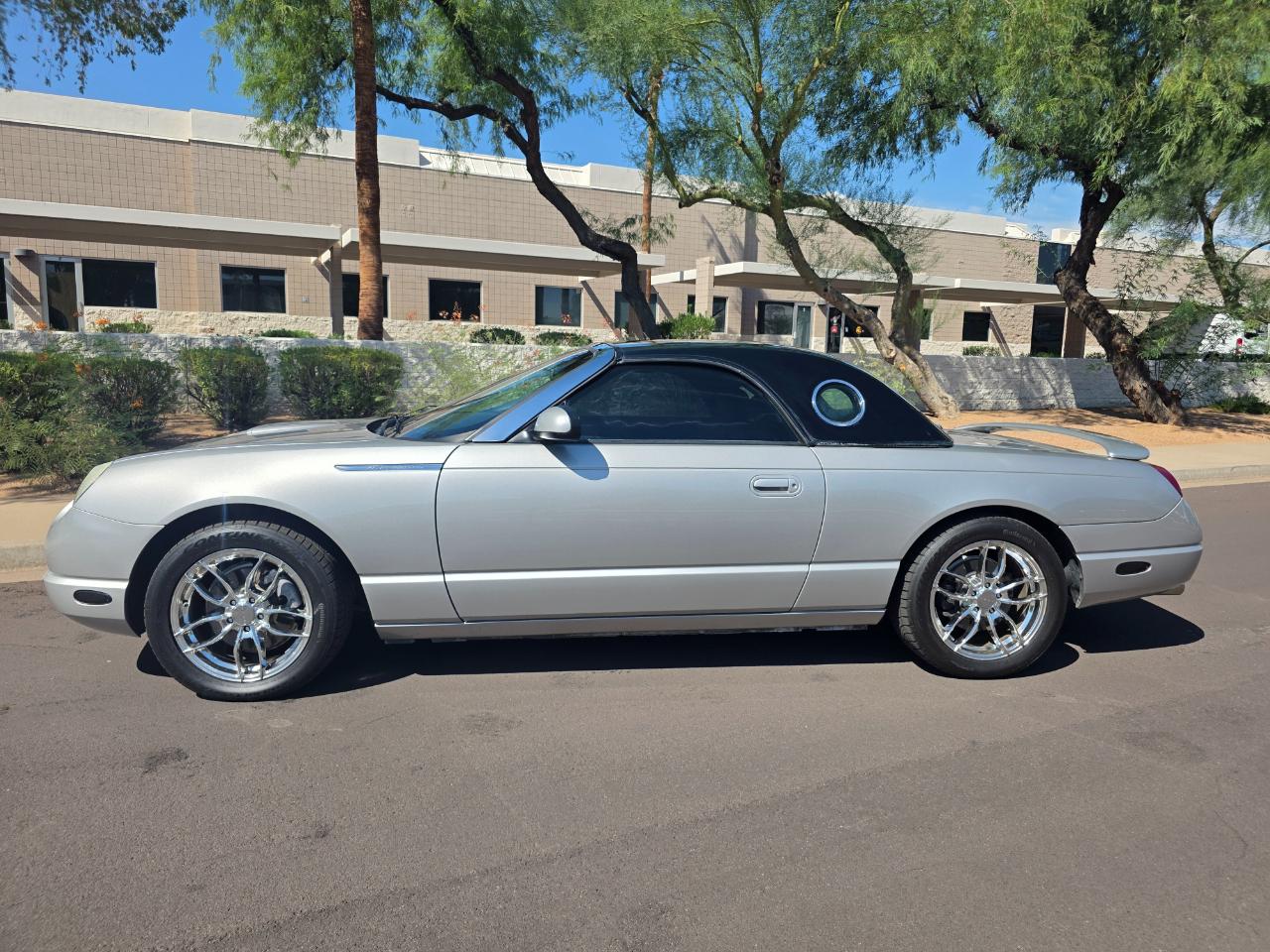 Ford Thunderbird 50th Anniversary 2005