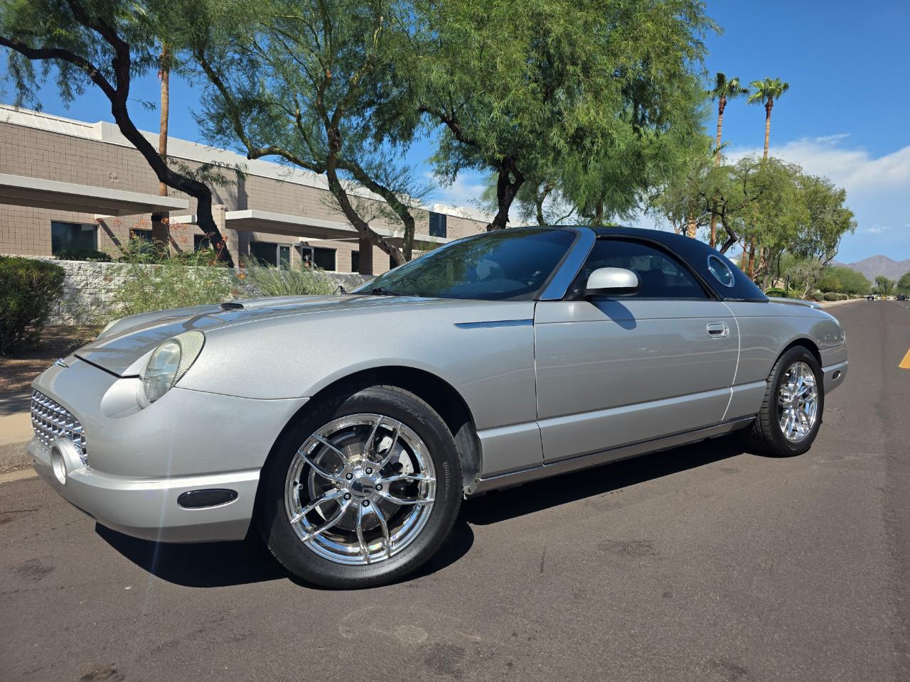Ford Thunderbird 50th Anniversary 2005