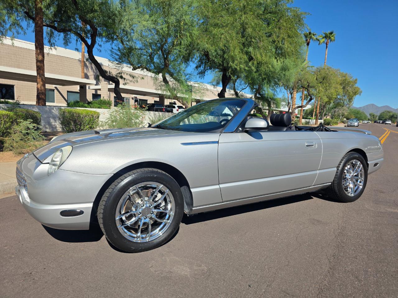 Ford Thunderbird 50th Anniversary 2005