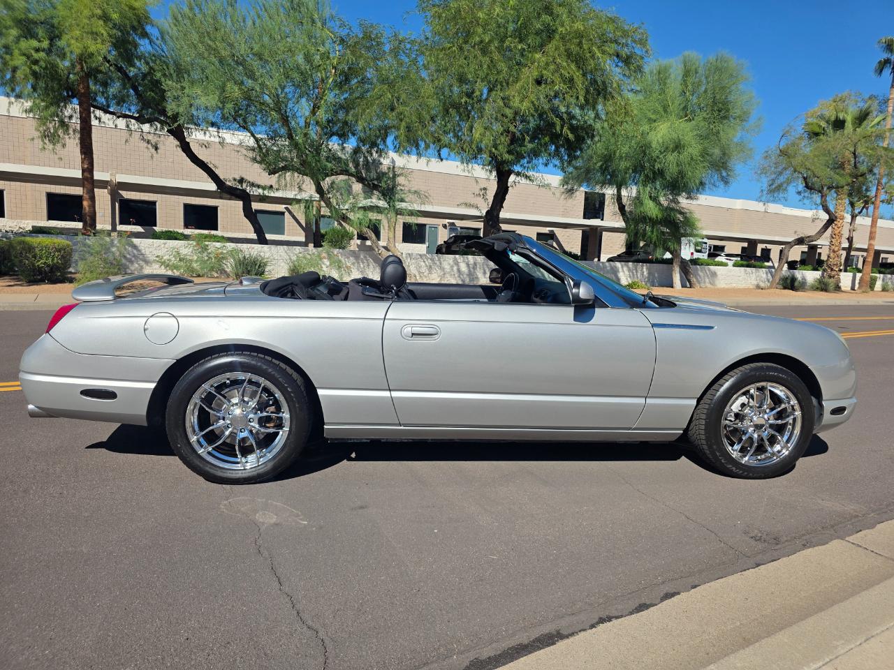 Ford Thunderbird 50th Anniversary 2005