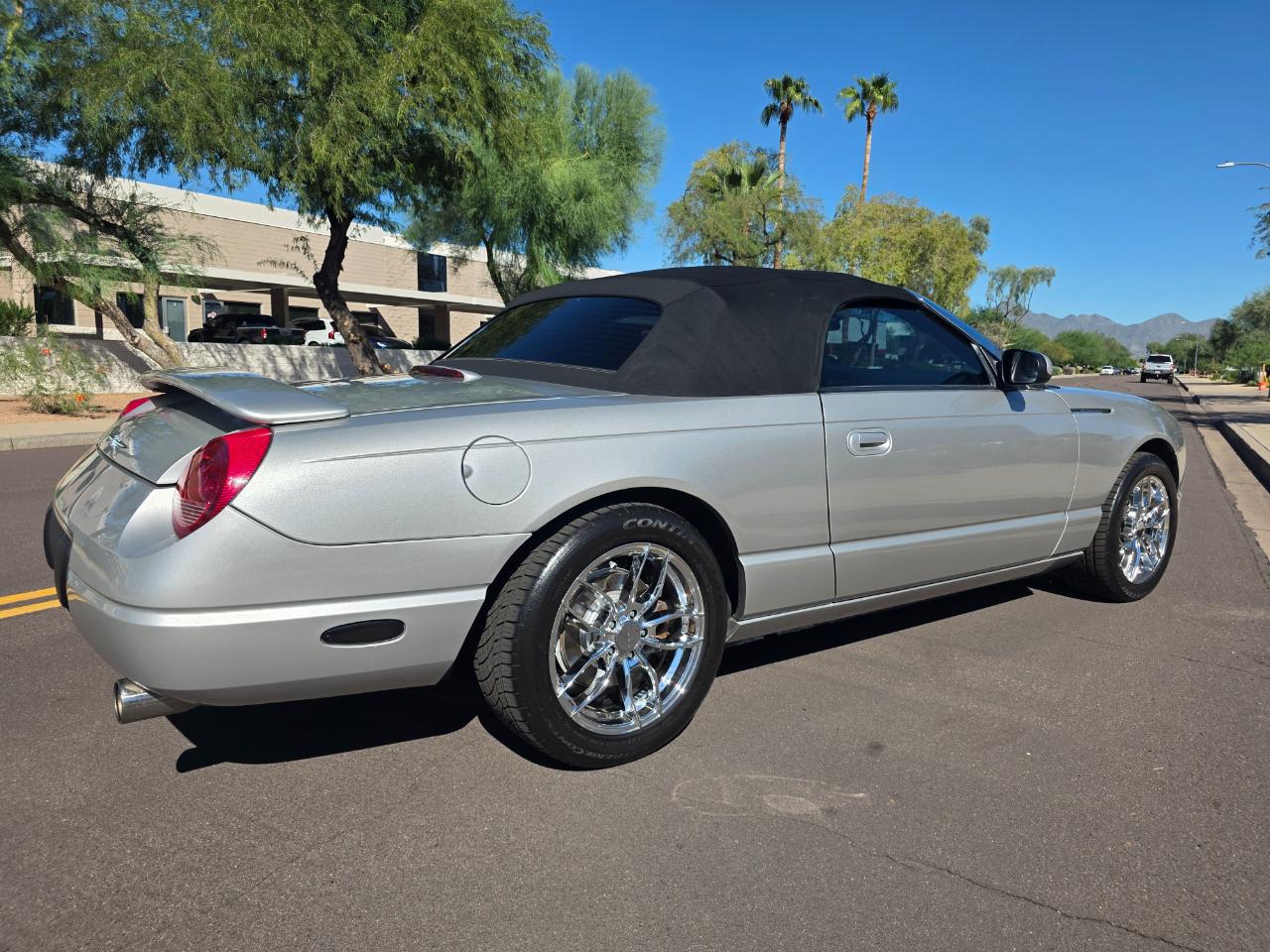 Ford Thunderbird 50th Anniversary 2005