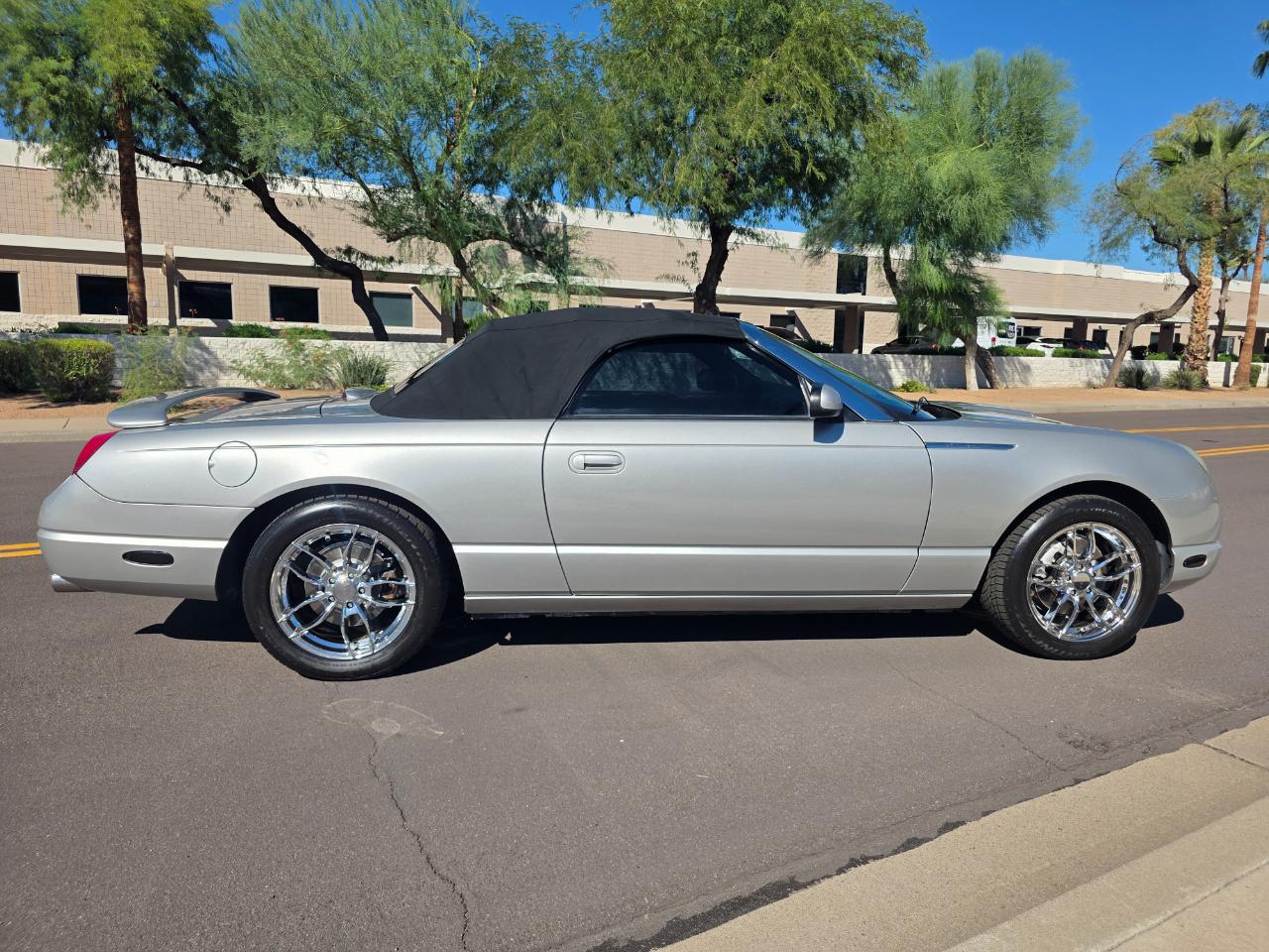 Ford Thunderbird 50th Anniversary 2005