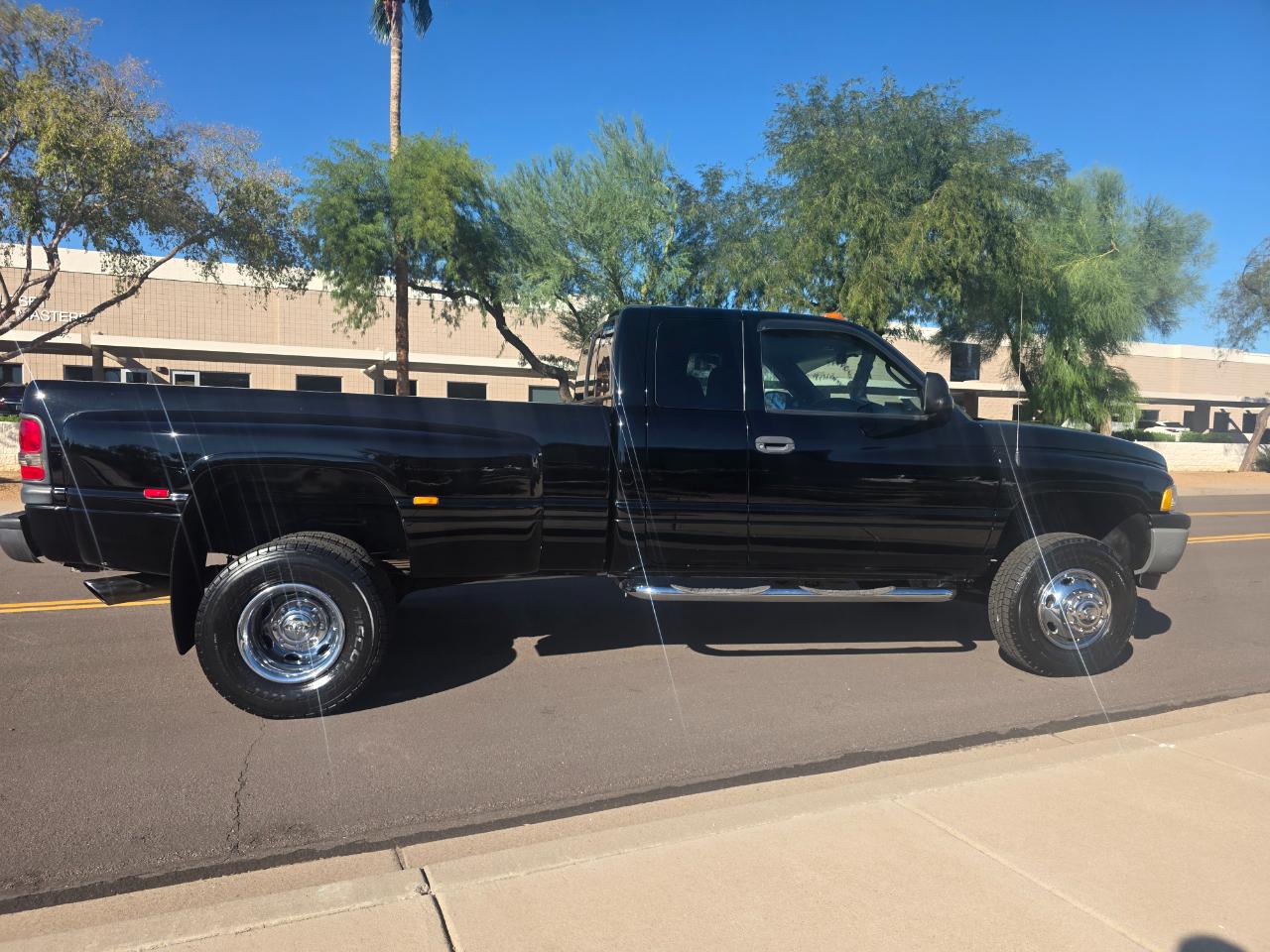 Dodge Ram 3500 SLT Quad Cab Long Bed 4WD DRW 2001