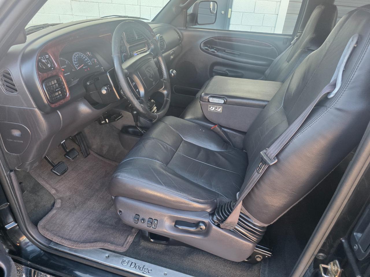 Dodge Ram 3500 SLT Quad Cab Long Bed 4WD DRW 2001