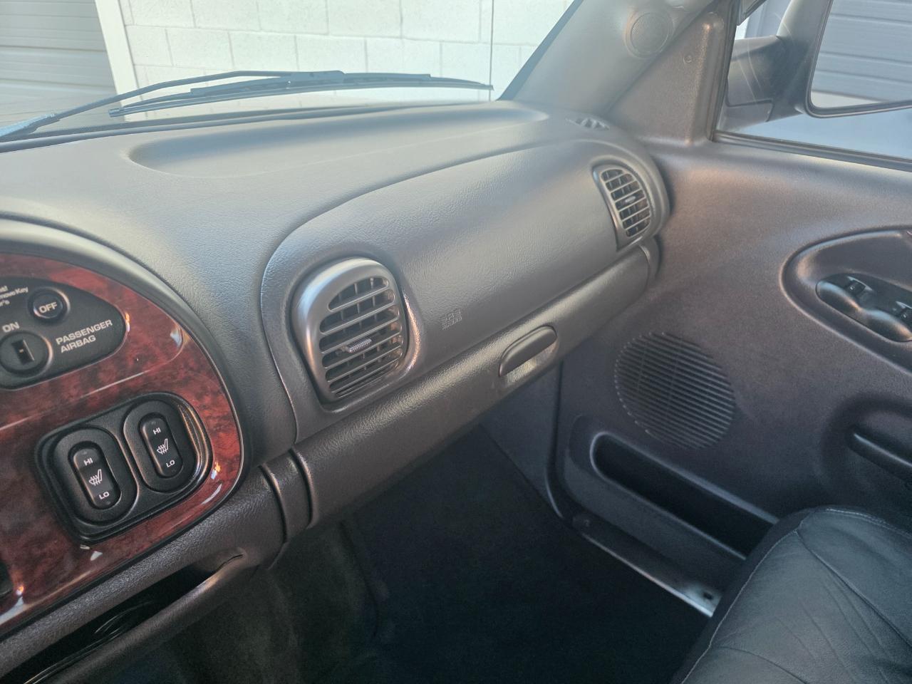 Dodge Ram 3500 SLT Quad Cab Long Bed 4WD DRW 2001