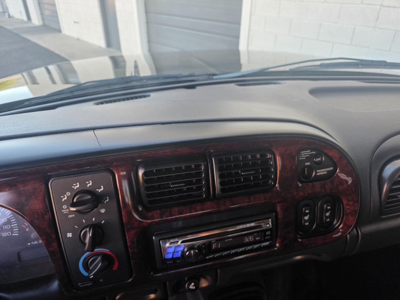 Dodge Ram 3500 SLT Quad Cab Long Bed 4WD DRW 2001
