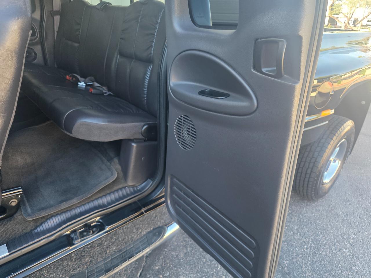 Dodge Ram 3500 SLT Quad Cab Long Bed 4WD DRW 2001