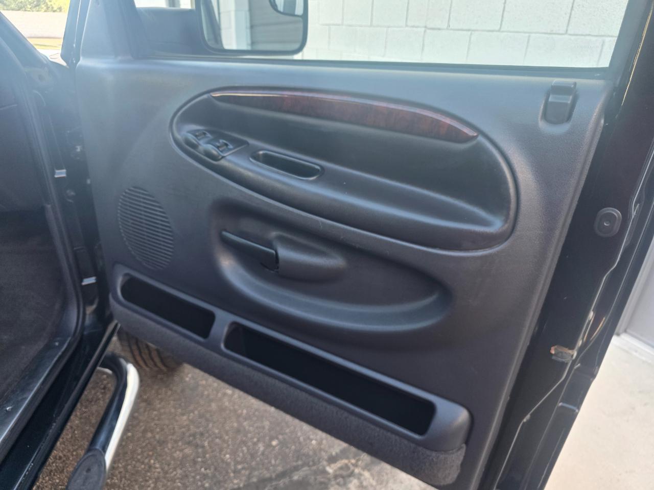 Dodge Ram 3500 SLT Quad Cab Long Bed 4WD DRW 2001