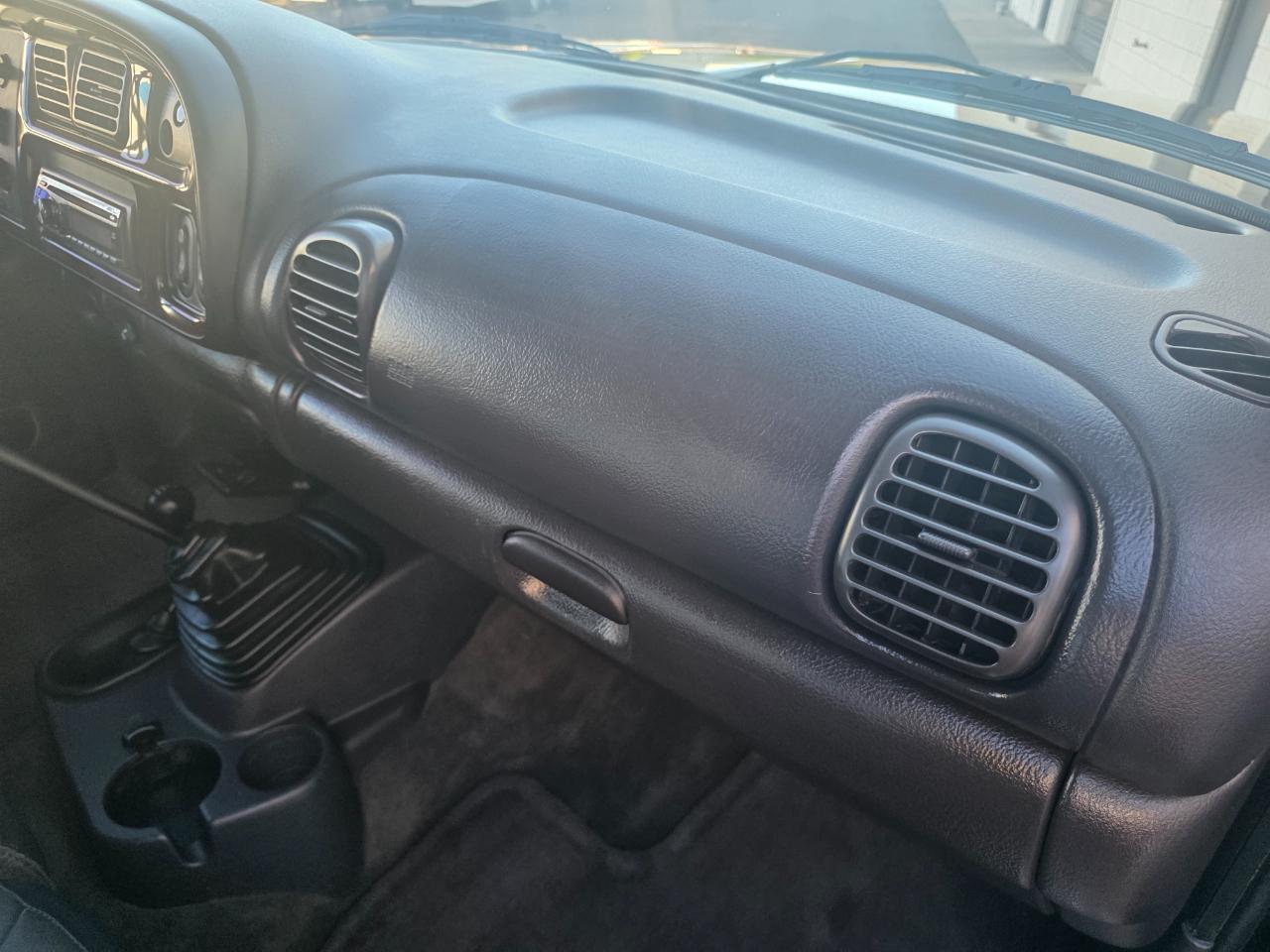 Dodge Ram 3500 SLT Quad Cab Long Bed 4WD DRW 2001