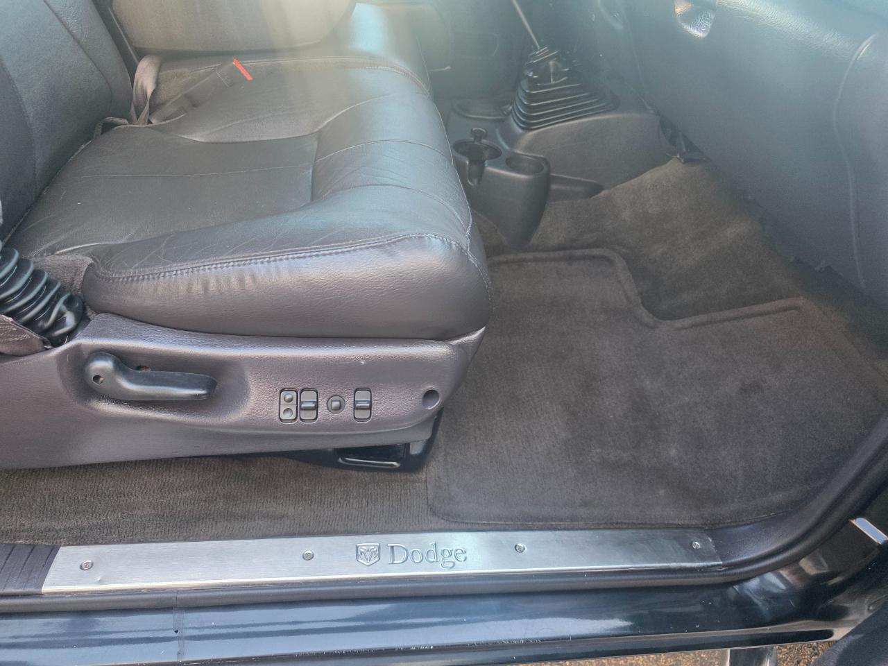 Dodge Ram 3500 SLT Quad Cab Long Bed 4WD DRW 2001