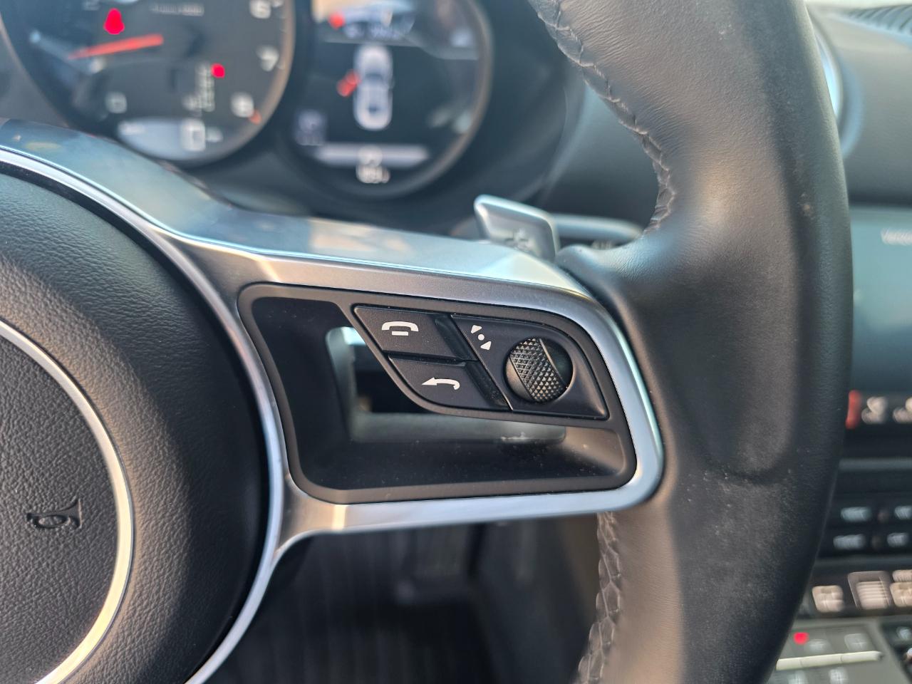 Porsche 718 Cayman Coupe 2018
