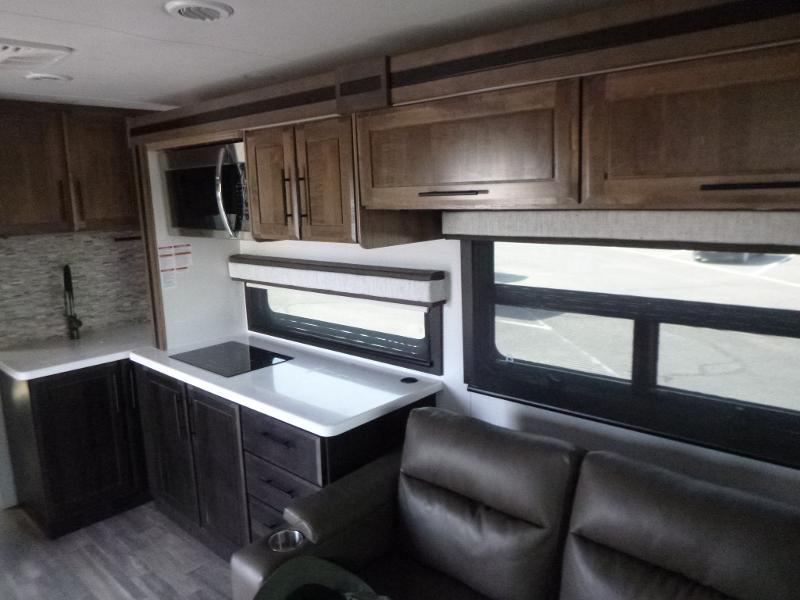 Entegra Coach Accolade  2024