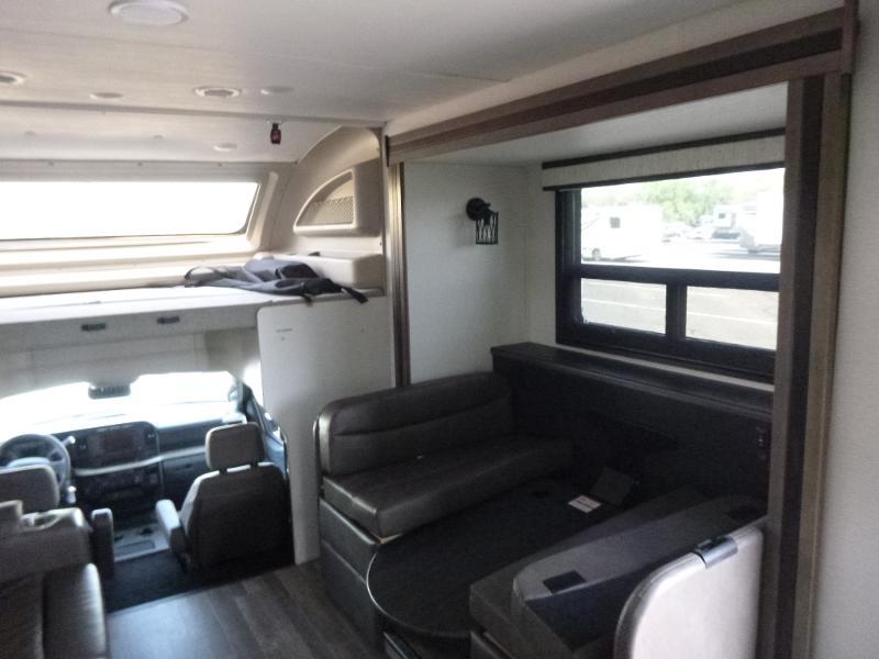 Entegra Coach Accolade  2024