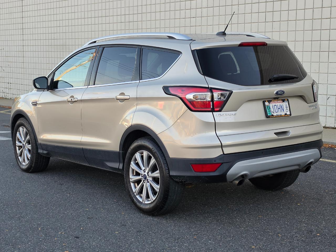 Ford Escape Titanium 4WD 2017