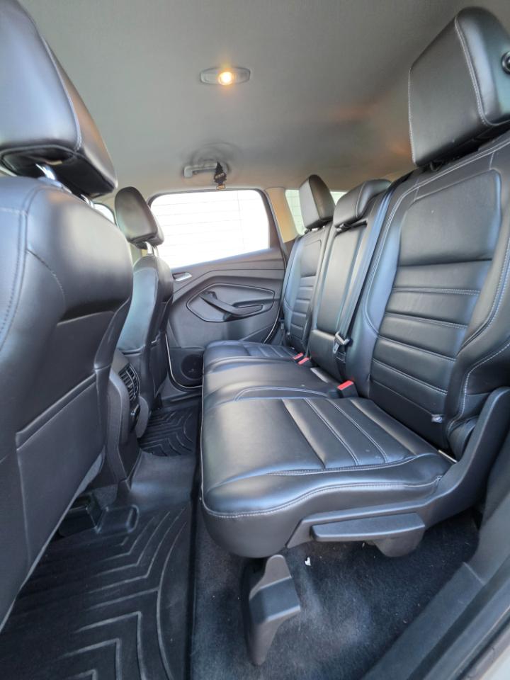 Ford Escape Titanium 4WD 2017