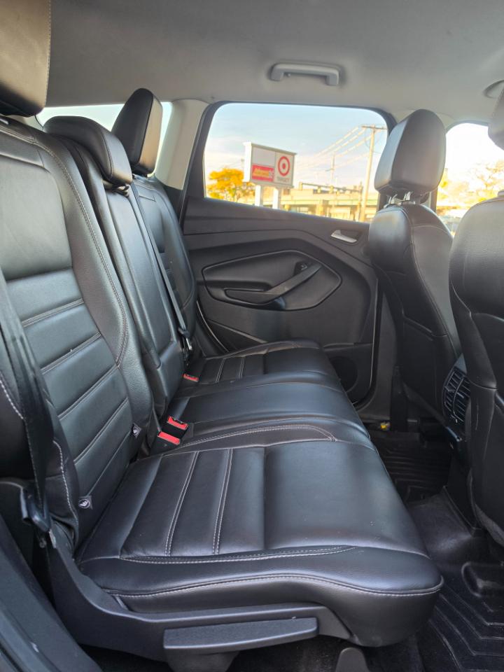 Ford Escape Titanium 4WD 2017