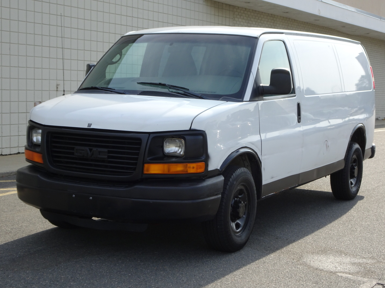 GMC Savana Cargo Van RWD 2500 135" 2013