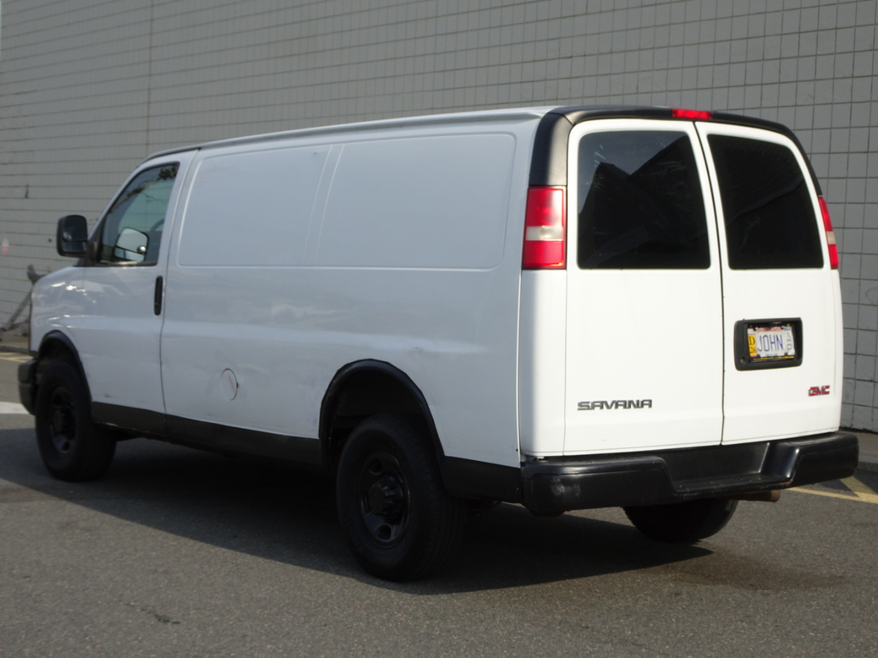 GMC Savana Cargo Van RWD 2500 135" 2013