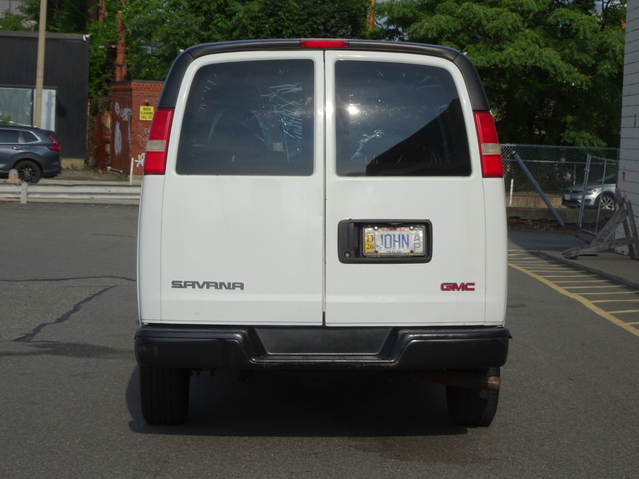 GMC Savana Cargo Van RWD 2500 135" 2013