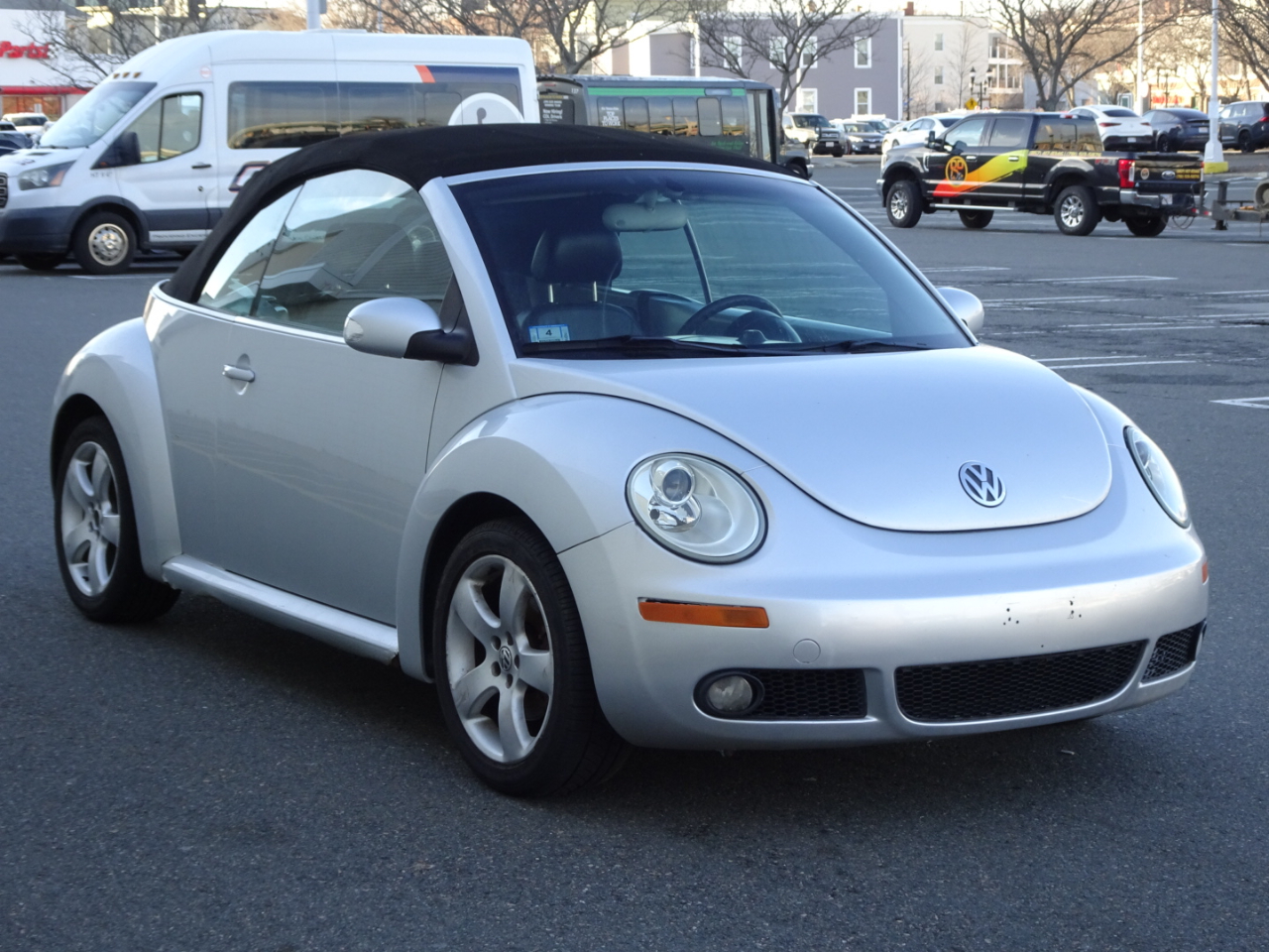 Volkswagen New Beetle Convertible 2dr 2.5L PZEV Auto 2006