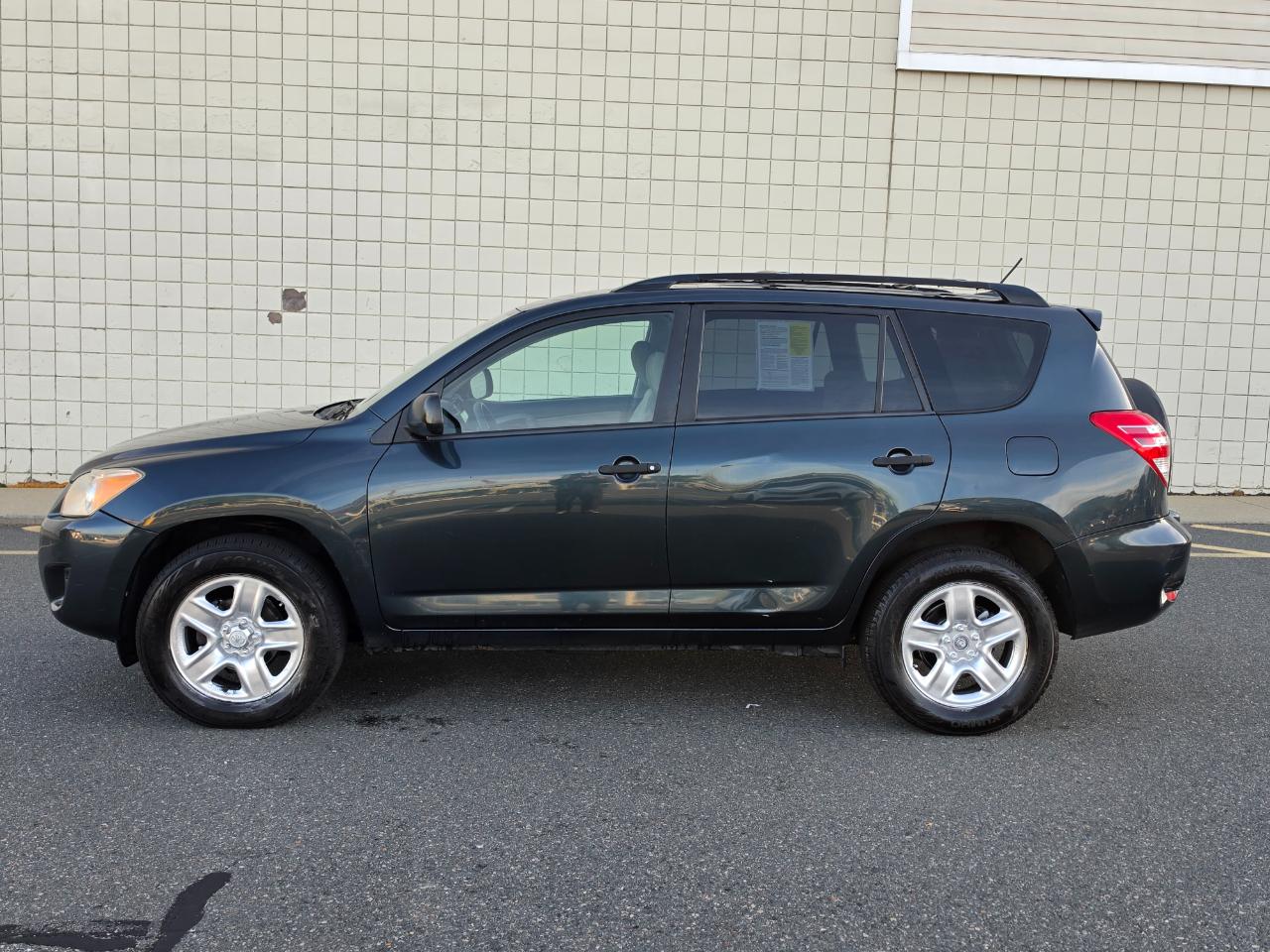 Toyota RAV4 4WD 4dr 4-cyl 4-Spd AT (Natl) 2009