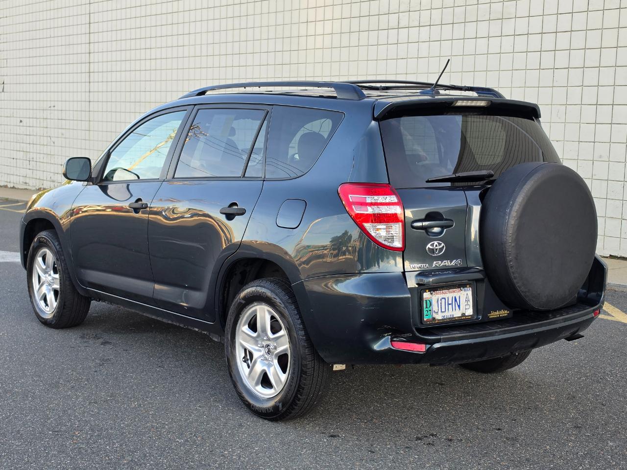 Toyota RAV4 4WD 4dr 4-cyl 4-Spd AT (Natl) 2009