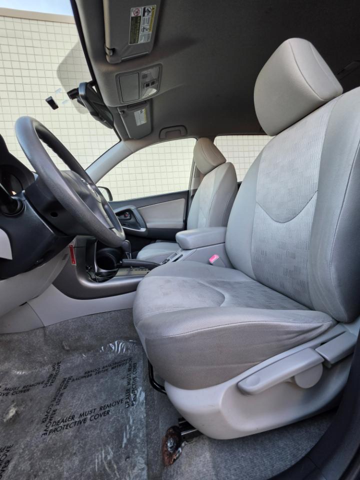 Toyota RAV4 4WD 4dr 4-cyl 4-Spd AT (Natl) 2009