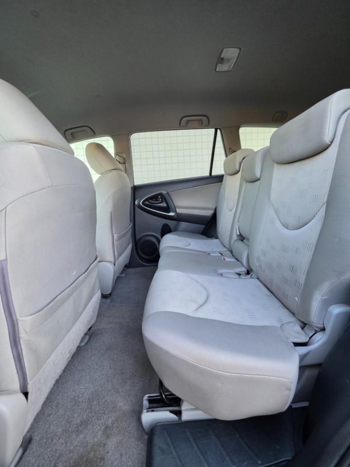 Toyota RAV4 4WD 4dr 4-cyl 4-Spd AT (Natl) 2009