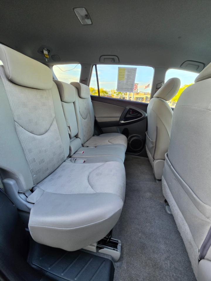 Toyota RAV4 4WD 4dr 4-cyl 4-Spd AT (Natl) 2009