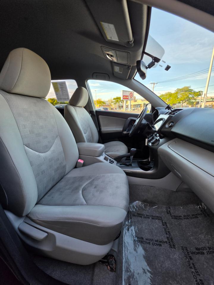 Toyota RAV4 4WD 4dr 4-cyl 4-Spd AT (Natl) 2009