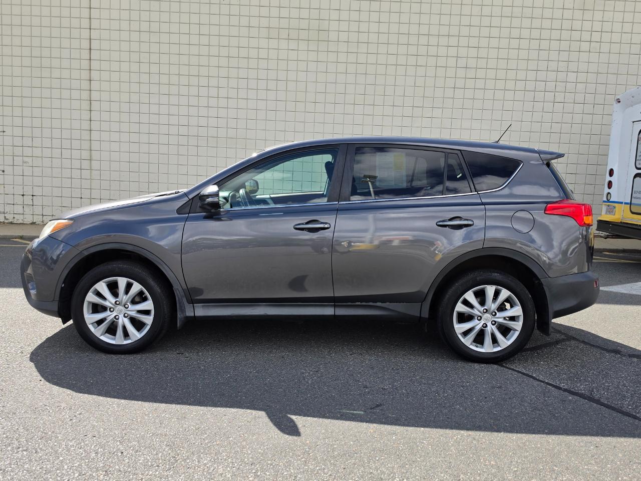 Toyota RAV4 AWD 4dr Limited (Natl) 2013