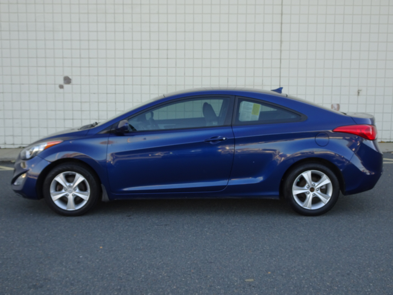 Hyundai Elantra Coupe 2dr Auto GS PZEV 2013 Hyundai Elantra Coupe 2dr Auto GS PZEV 2013