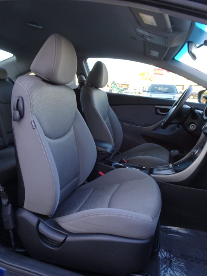 Hyundai Elantra Coupe 2dr Auto GS PZEV 2013 Hyundai Elantra Coupe 2dr Auto GS PZEV 2013