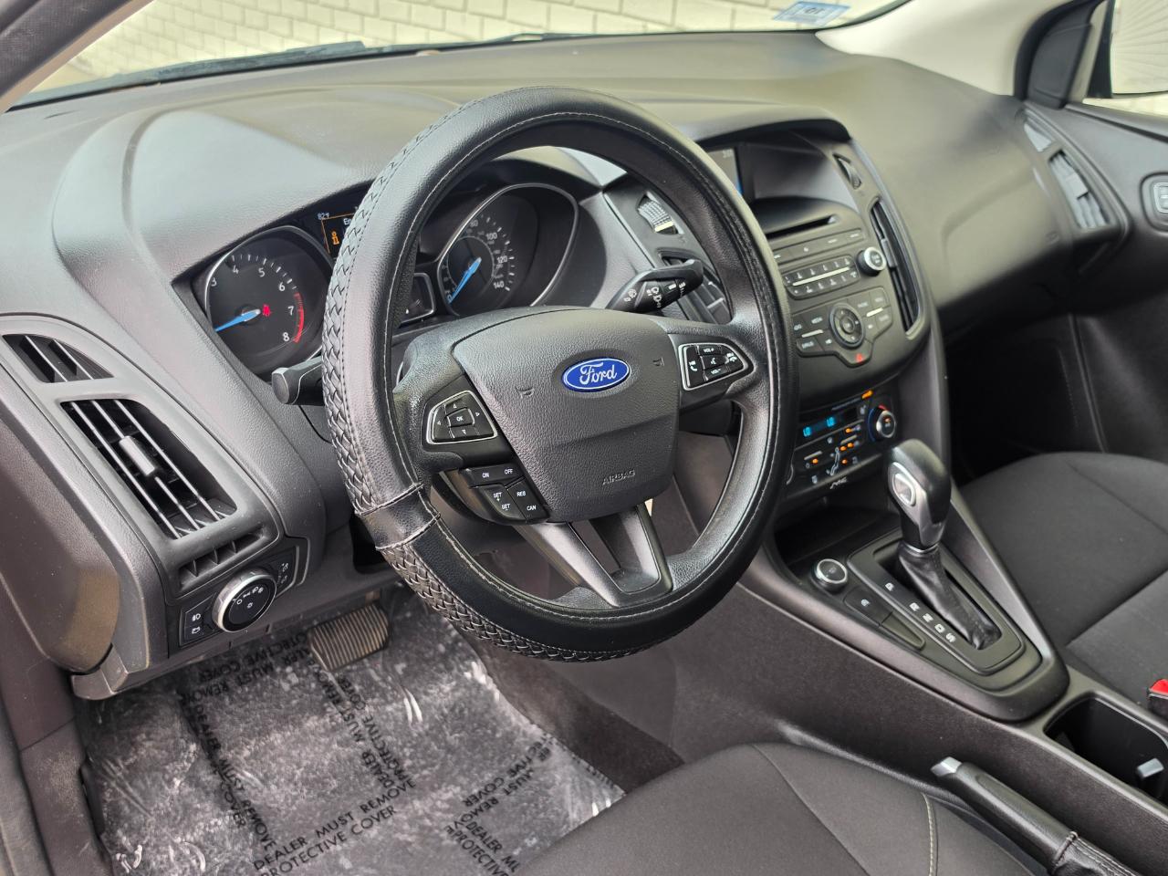 Ford Focus SE Sedan 2017