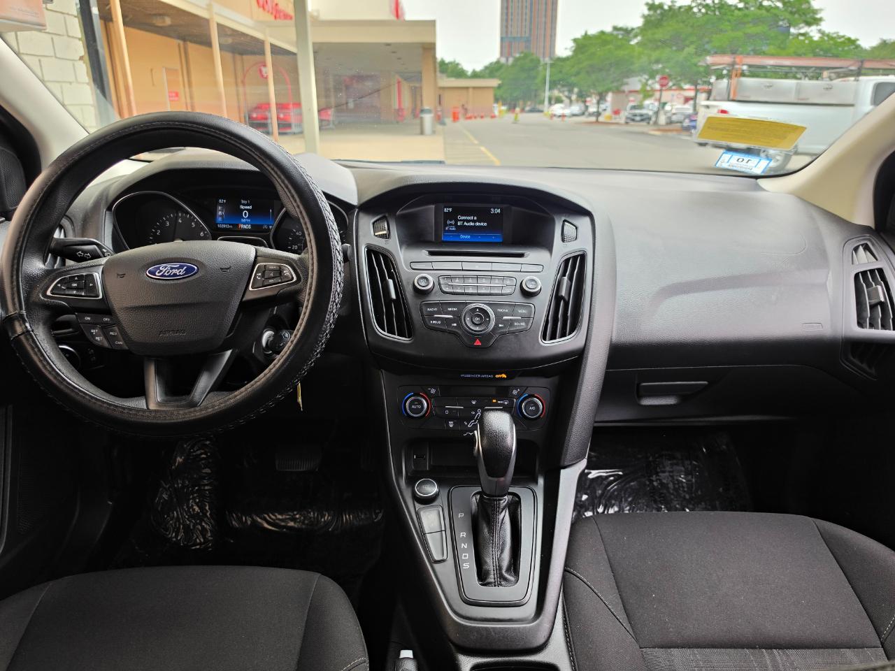 Ford Focus SE Sedan 2017