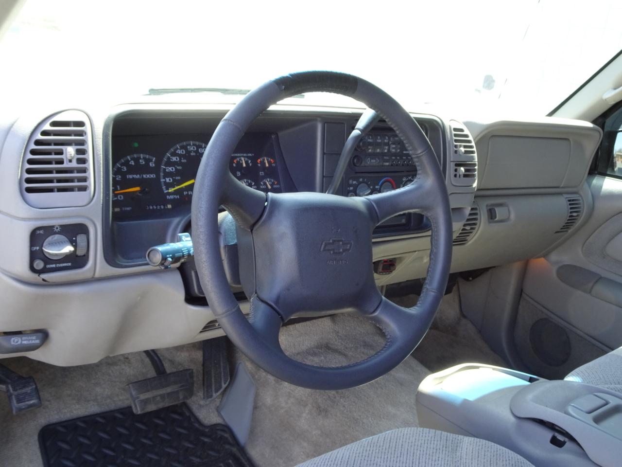Chevrolet Tahoe 2dr 4WD 1999