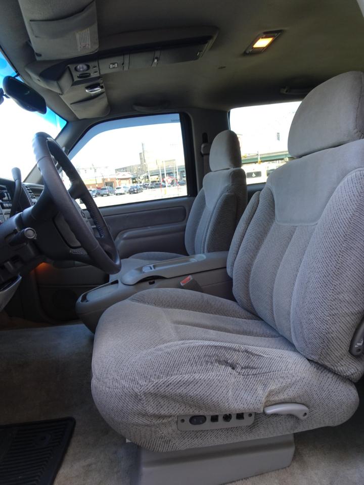 Chevrolet Tahoe 2dr 4WD 1999