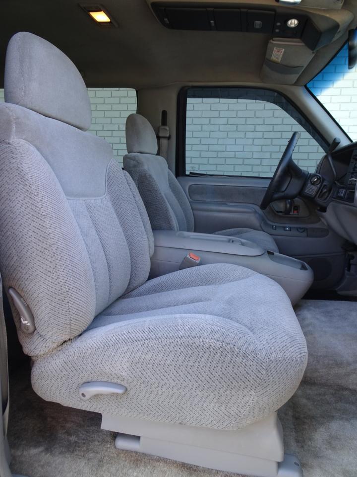 Chevrolet Tahoe 2dr 4WD 1999