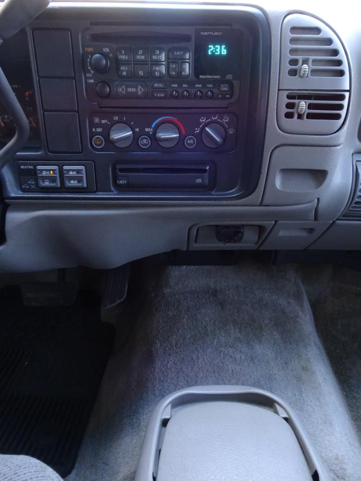 Chevrolet Tahoe 2dr 4WD 1999