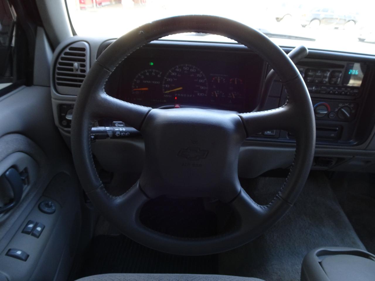 Chevrolet Tahoe 2dr 4WD 1999