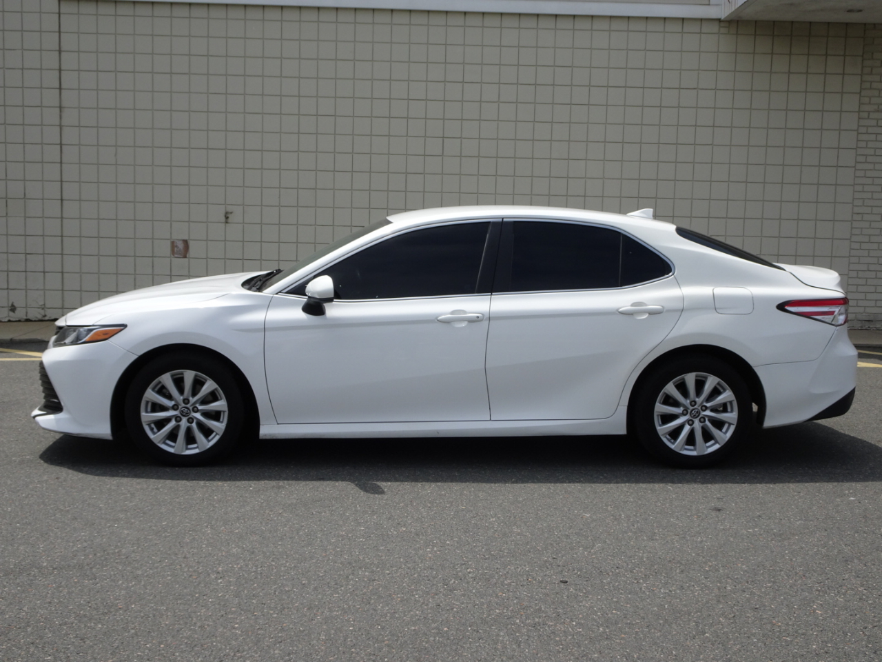 Toyota Camry XLE Auto (Natl) 2019