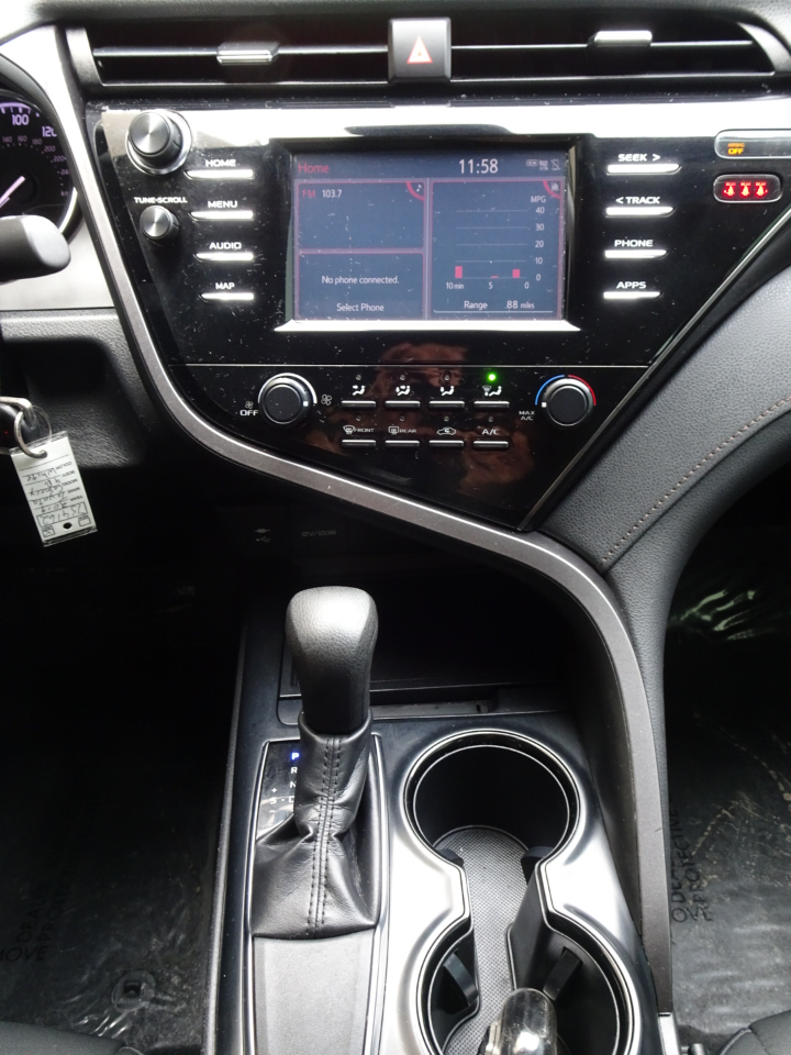 Toyota Camry XLE Auto (Natl) 2019