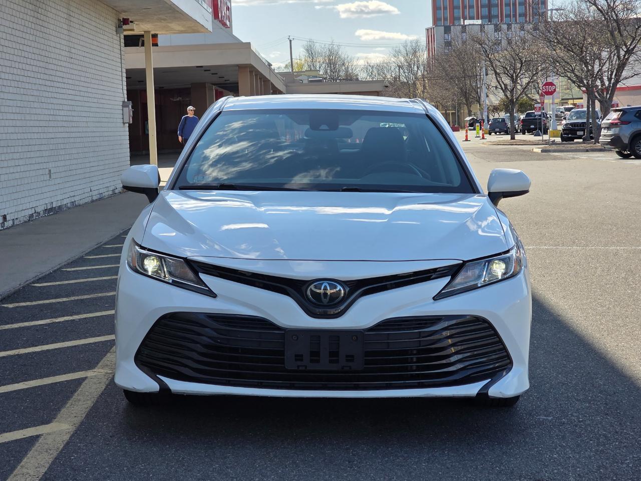Toyota Camry XLE Auto (Natl) 2019