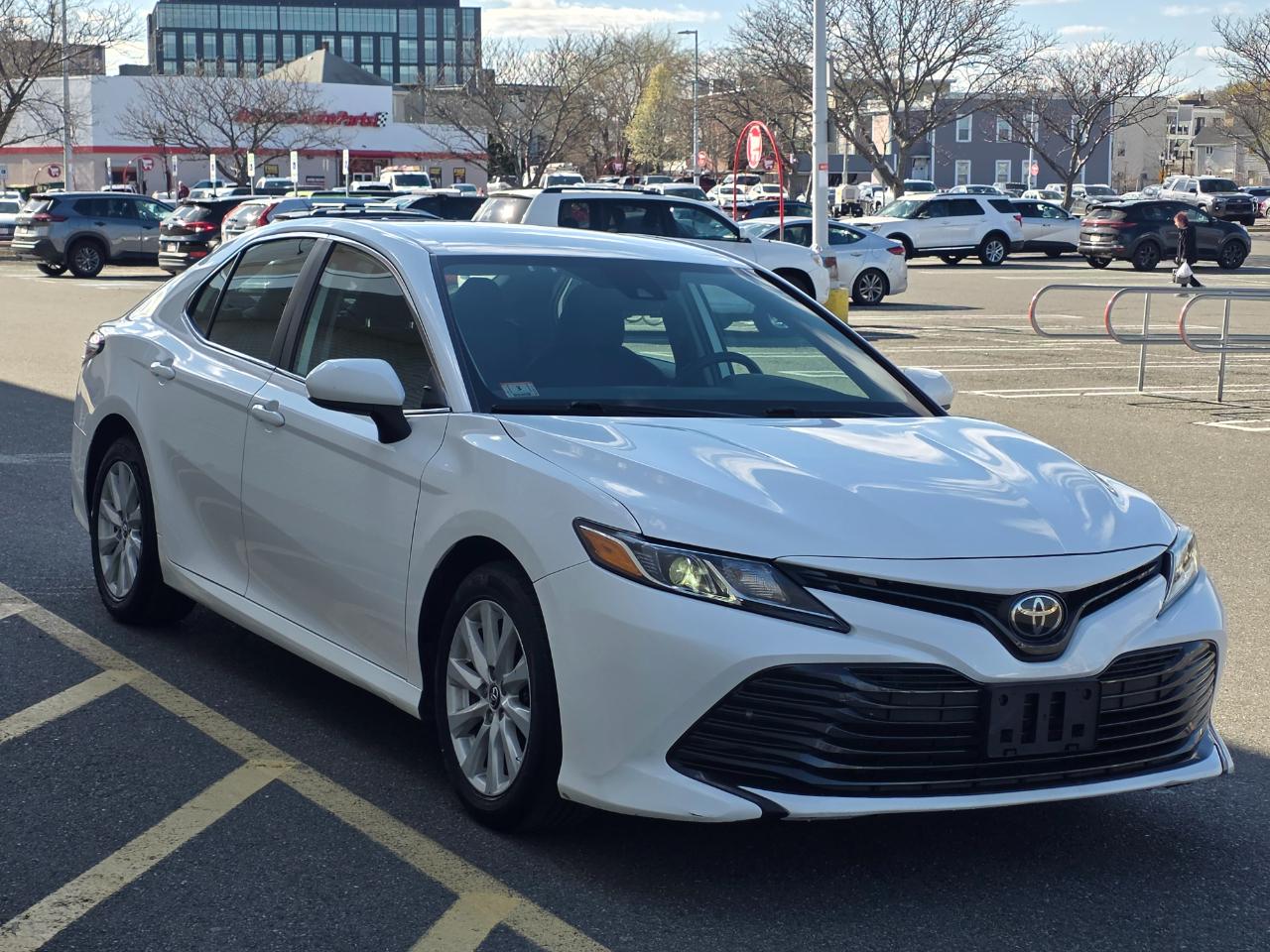 Toyota Camry XLE Auto (Natl) 2019